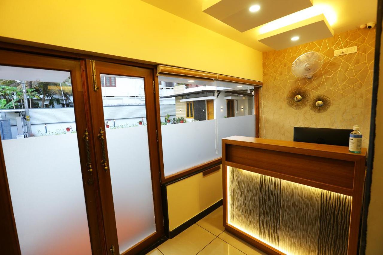 Ahlan Luxury Rooms Kochi Exterior foto